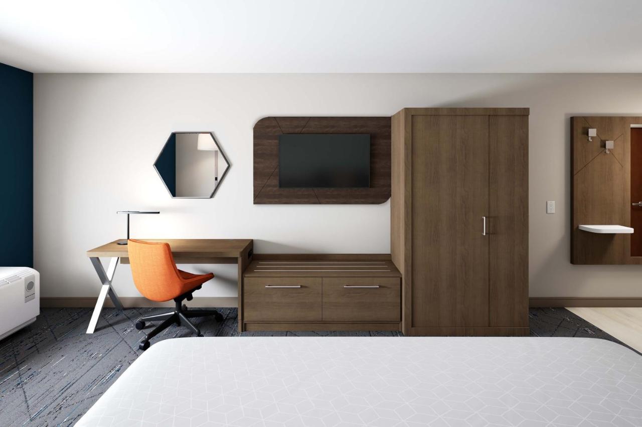 Holiday Inn Express & Suites - Tomah By Ihg Exterior foto