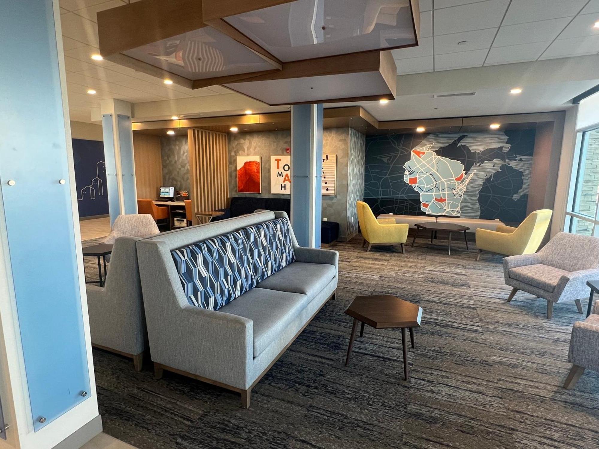 Holiday Inn Express & Suites - Tomah By Ihg Exterior foto
